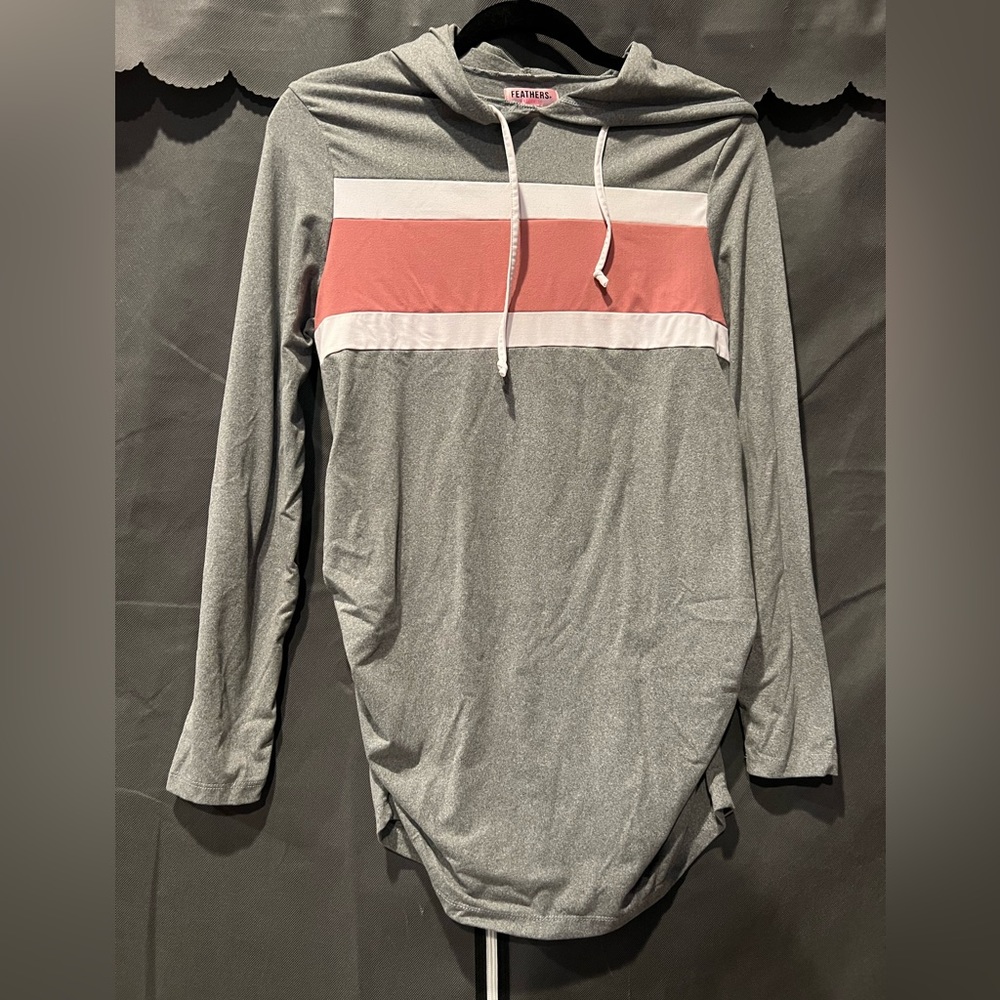 Maternity jogger outfit